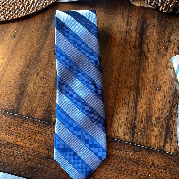 Jos A bank, great condition - Picture 1 of 1